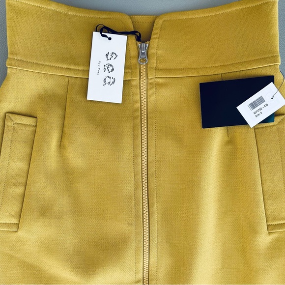 NWT! sea NY
Wool Traditions 
A-Line Zip Skirt 
YELLOW w/ Contrast satin lining 0 - Picture 16 of 16